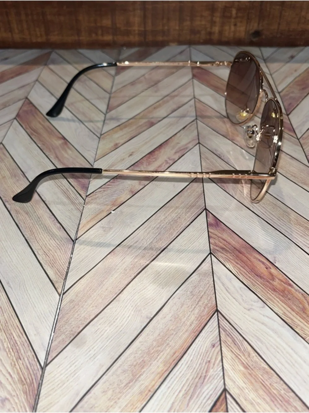 Veda Tinda vision Aviator Sunglasses with gold frame Brown Gradient Lenses